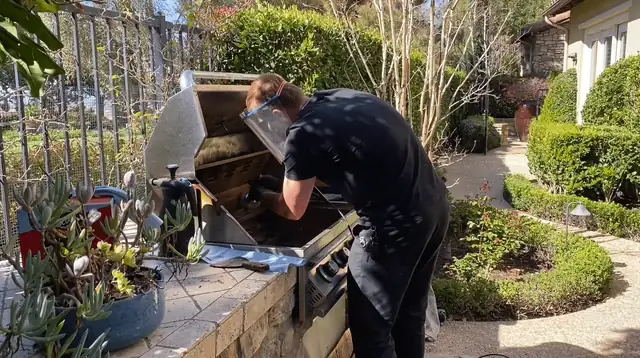 Professional BBQ grill repair and diagnosis by Pro Grill